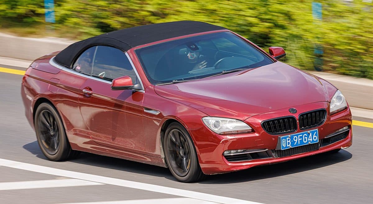 BMW 6시리즈 컨버터블 F12. 고스트 프로토콜 촬영 차량이 아닙니다.